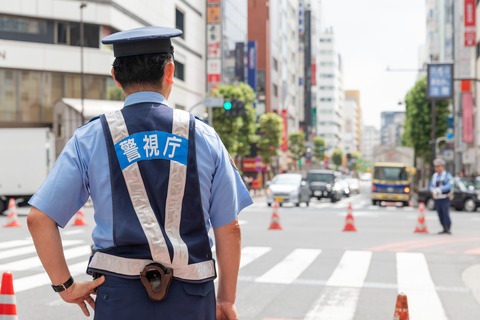 ワイ「はい…目の前で事故が…」警察「それで車種はなんでしたか？」ワイ「(車種…？)」