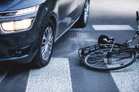 車と自転車の左折巻き込み事故