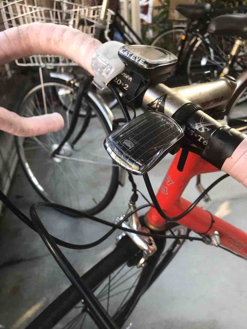 自転車のソーラーライトで楽ちん安全生活 キャットアイ Cat Eye セーフティライト Sl Ld210 F 普通のサラリーマンなのにお金が欲しい