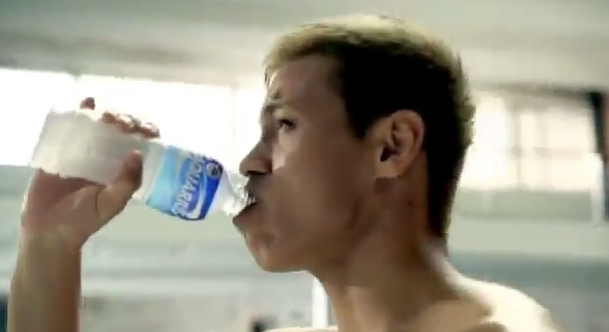 オタクとリア充のペットボトルドリンクの飲み方に違いがあった ニュー転速報