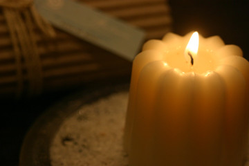 candle_on1