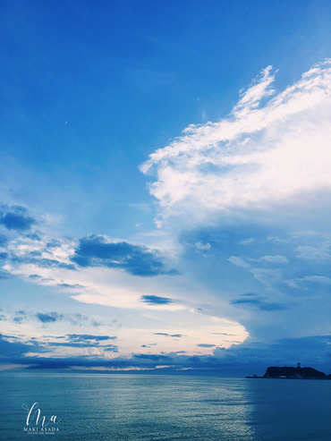 七里ガ浜から見た空と海