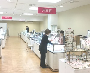 開店準備中