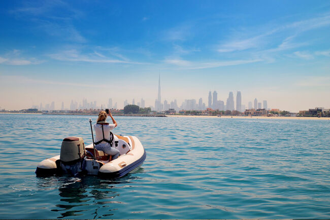 dubai_column_02_203