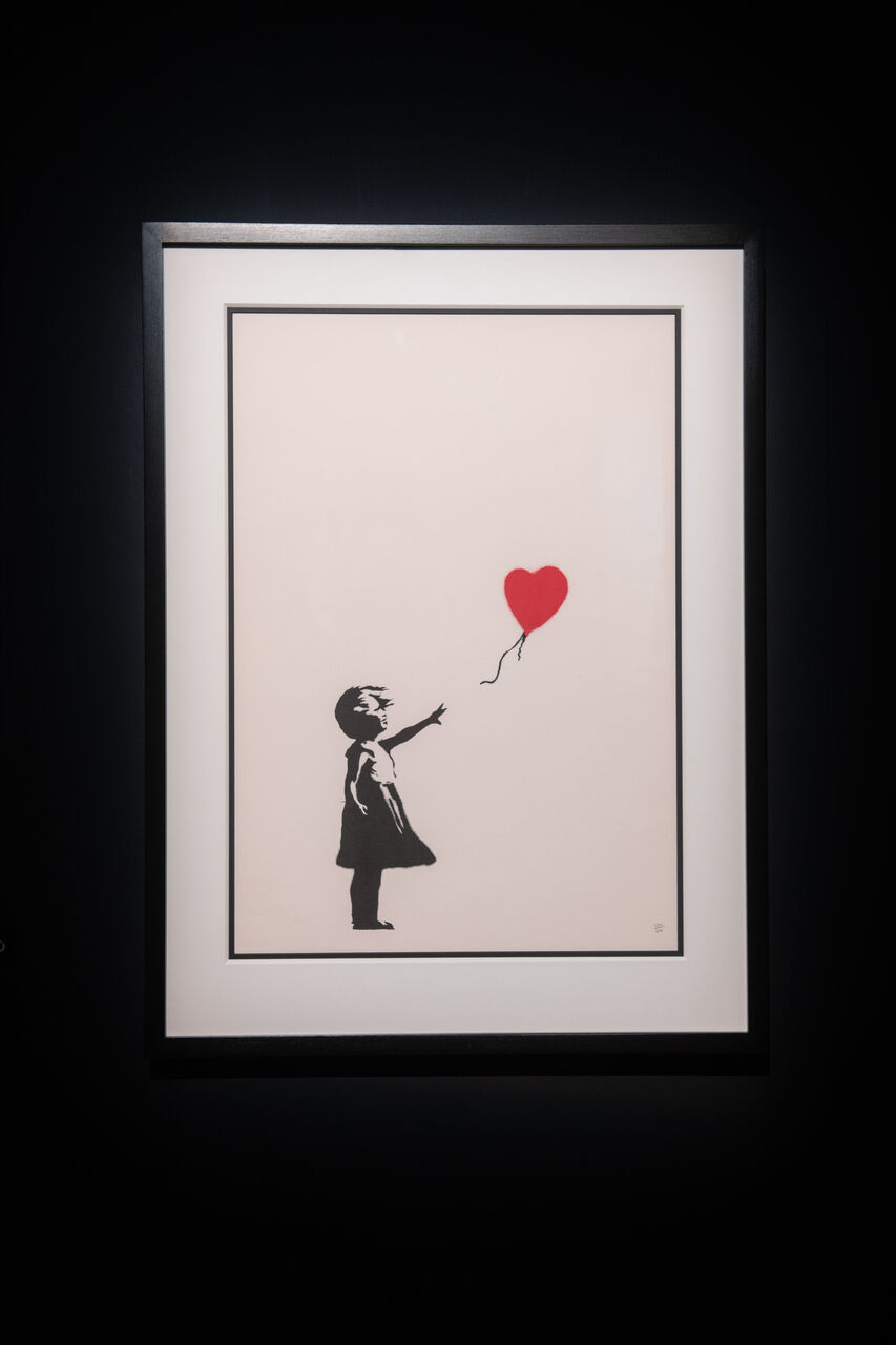 GIRL WITH RED BALLOON