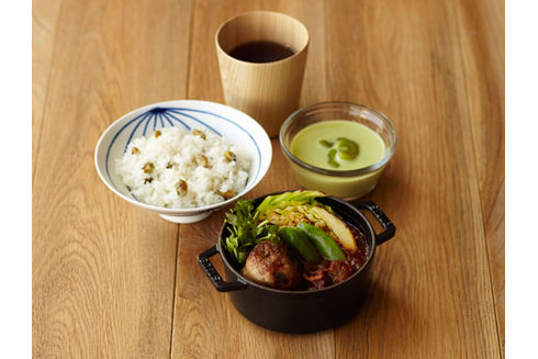 LIFESTYLEnews110317_3ph01