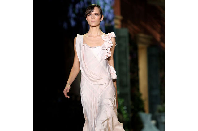 FASHIONnews110106_3main