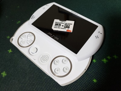 レビュー】PSP goにmicroSDを取り付けられるMODパーツ「M2 Dummy