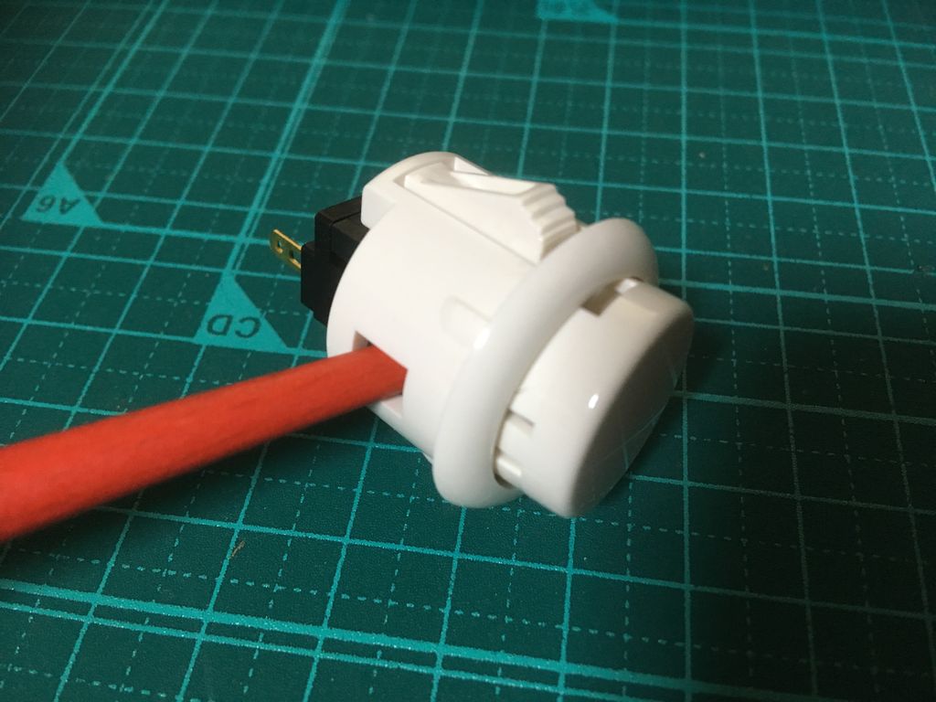 アケコン】摩耗してきた三和ボタンを蘇らせるキースイッチ（SW-68）の