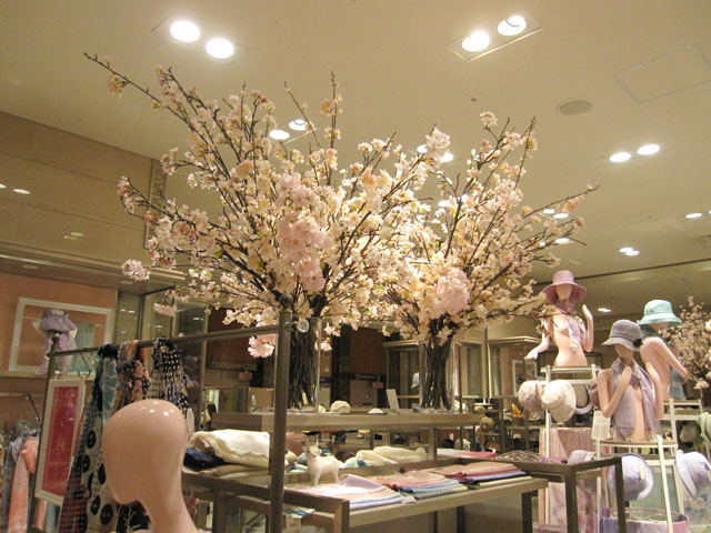 東武百貨店池袋店 14春の桜ディスプレイ What S New