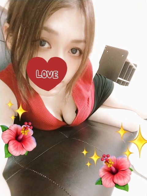 F4oDExeXgAEJVKQ