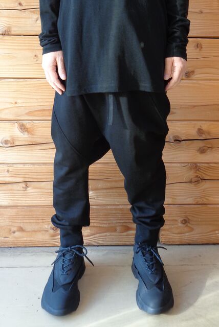 パンツ _julius SS22 [ obscure; ] 777PAM2 TROUSERS – JULIUS TOKYO STORE
