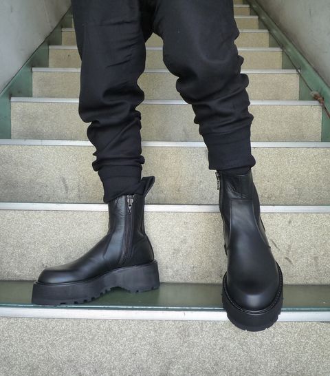 Annie 超激レア　julius ジオメトリックデフォームドブーツ Annie様専用 超激レア julius ジオメトリックデフォームドブーツ
