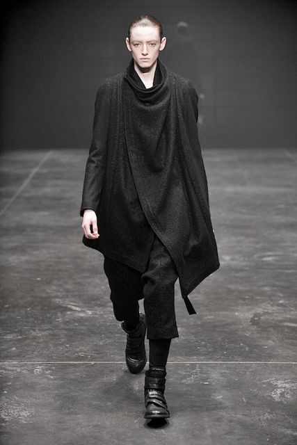 2010AW JULIUS ドレープラッピングコート ユリウス archive 2010AW JULIUS ドレープラッピングコート ユリウス archive