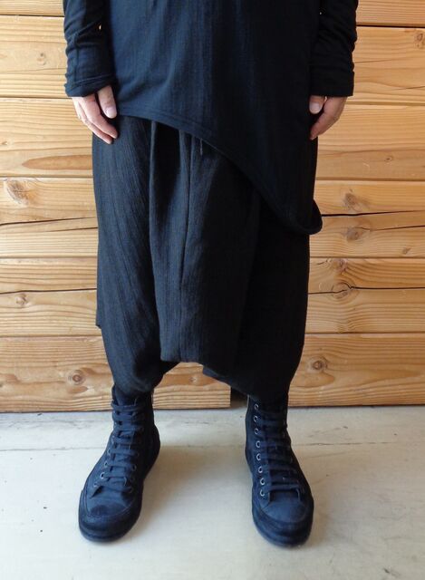 JULIUS メビウスパンツ