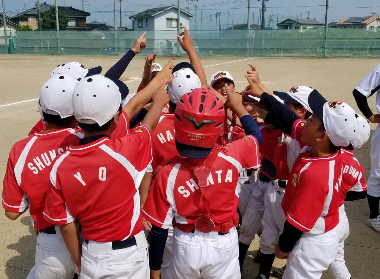 レッドビッキーズ             「夢を現実に！」