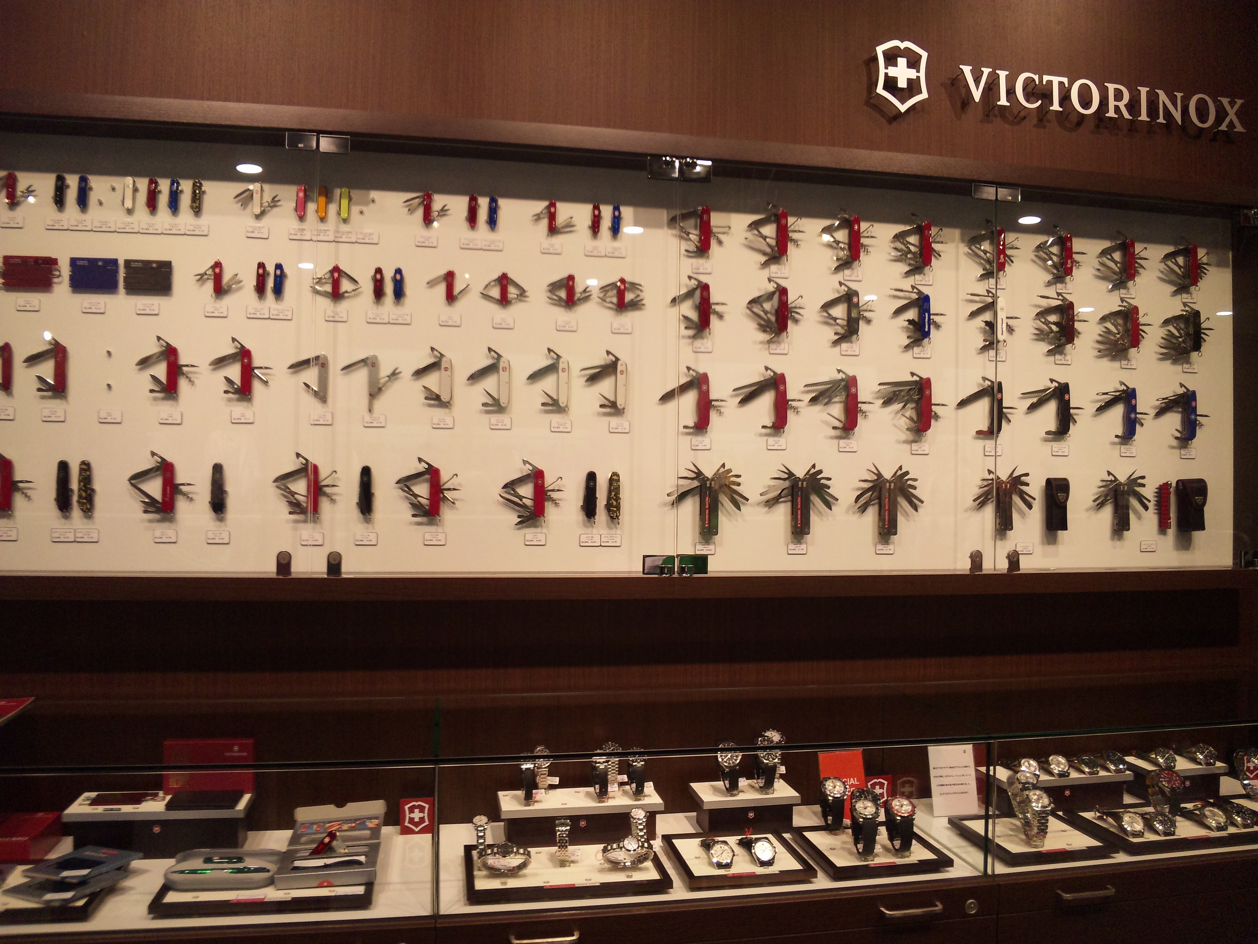 神戸三田プレミアムアウトレットパーク内ビクトリノックスへお伺い ビクトリノックス３g日記