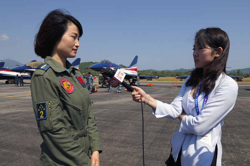 J 10 女性パイロット 事故死 飛行機好きの つぶやき