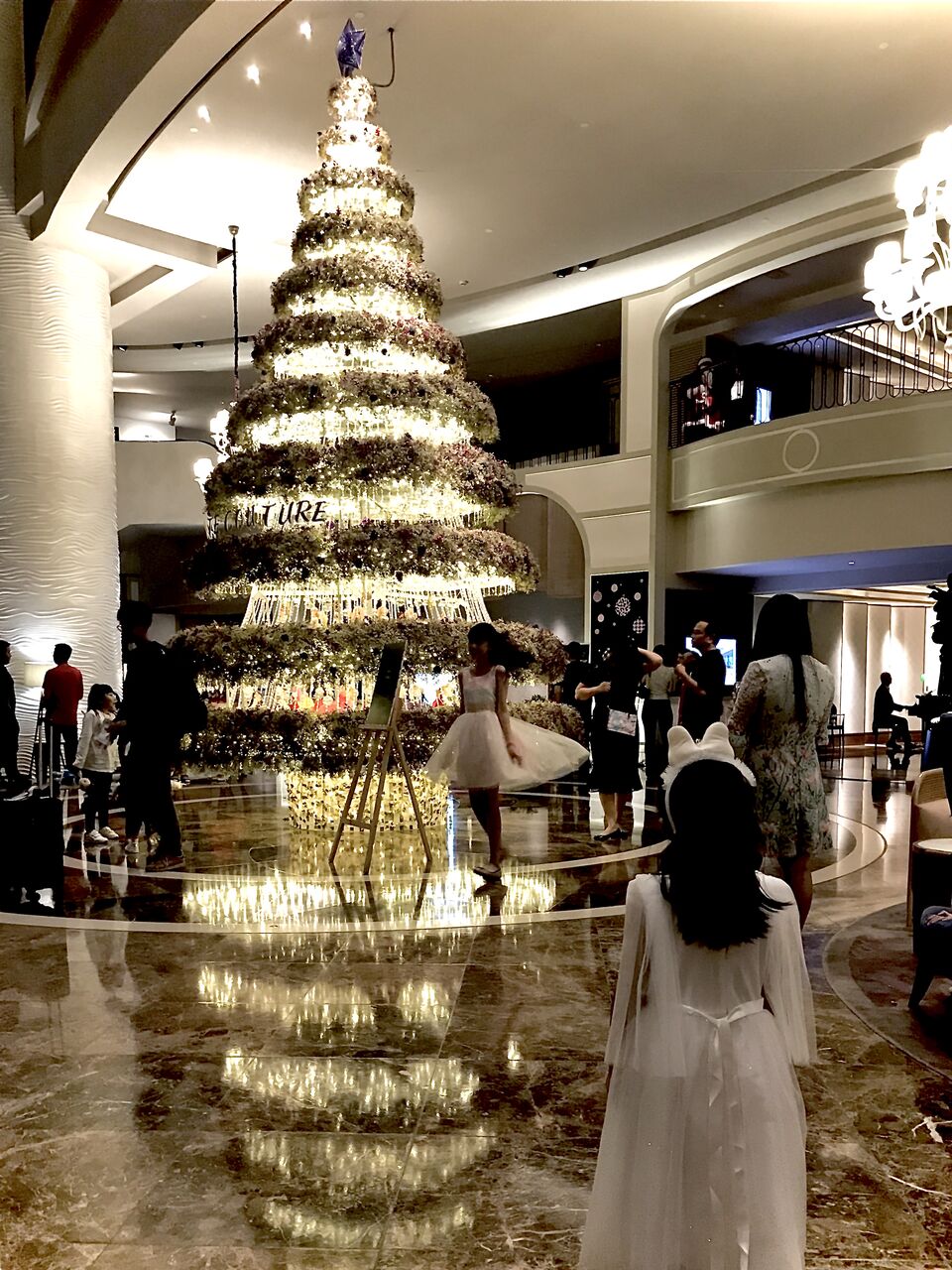 夫婦でずっとベトナム暮らし クリスマスはどこへやら Ho筆