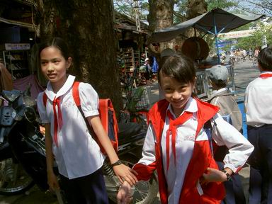 かわいい小学生 ベトナムをうろうろ ついでにカンボジアもうろうろ おまけで上海も ラオス タイ