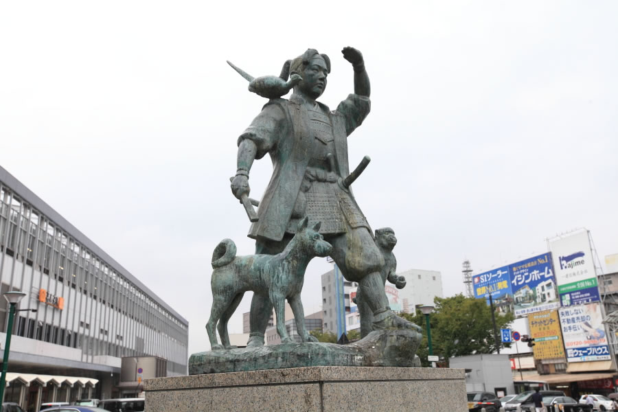 西日本への旅4 岡山の桃太郎 ヴィーノの日本さすらい旅