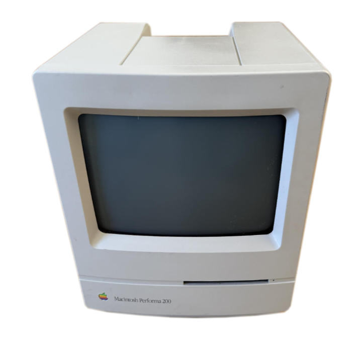 初代 Macintosh Performa : VC社長日記 初代 Macintosh Performa : VC社長日記