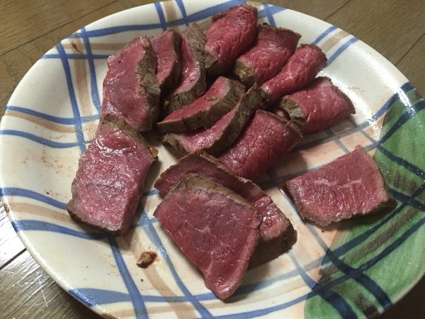 肉８