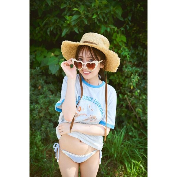 【朗報】渡部愛加里が1st写真集出したで！初めての下着姿まじでやばない？