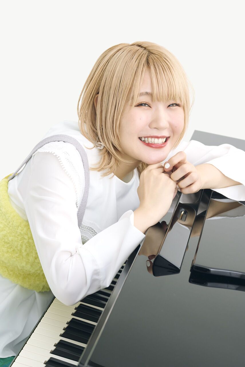 ハラミちゃん、ミニスカ美脚画像が話題やで！まるでモデルのようやんけ！