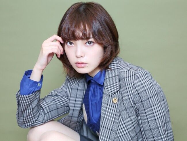 え、平手友梨奈がYouTube始めたって？ｗｗｗミニスーツ姿がヤバすぎたｗｗｗ