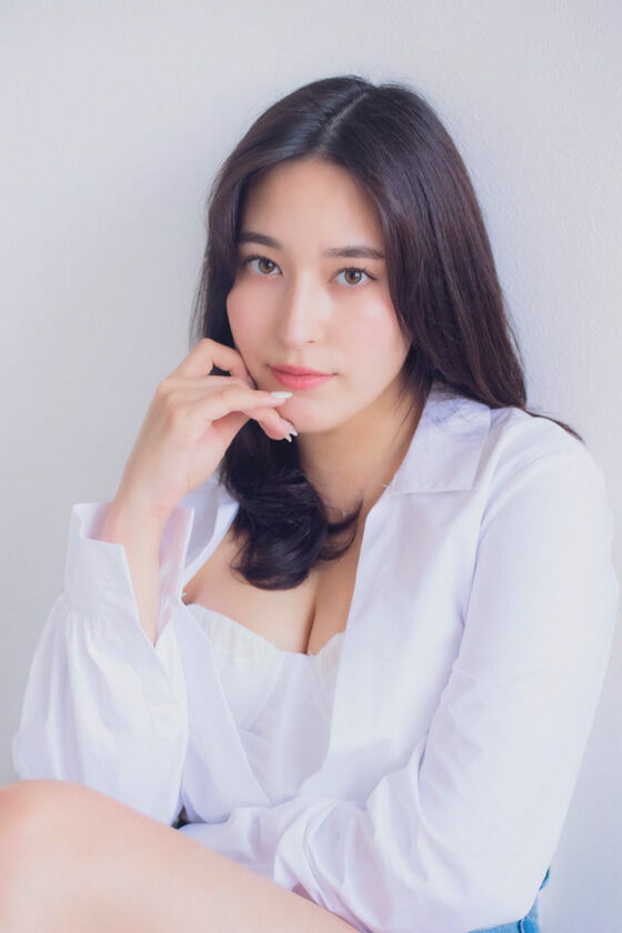 【画像あり】おまえら見たか？元AKBのひらりーが脱いだってマジかよｗｗｗ