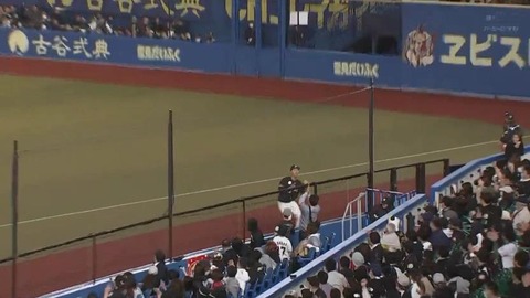 bandicam 2023-04-14 19-10-38-334.mp4_002078266