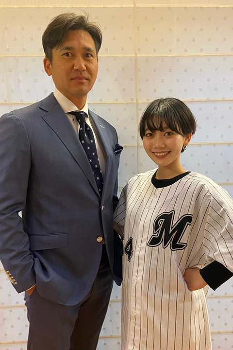 ジョニー黒木の娘「マリンの売り子からマリーンズのチアになりました」