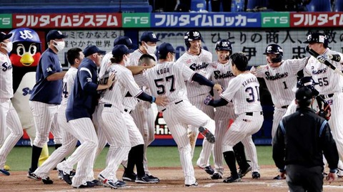 2022-05-25-npb-swallows-yamasaki_1m7s272ne4oog1hy3zwdswygye