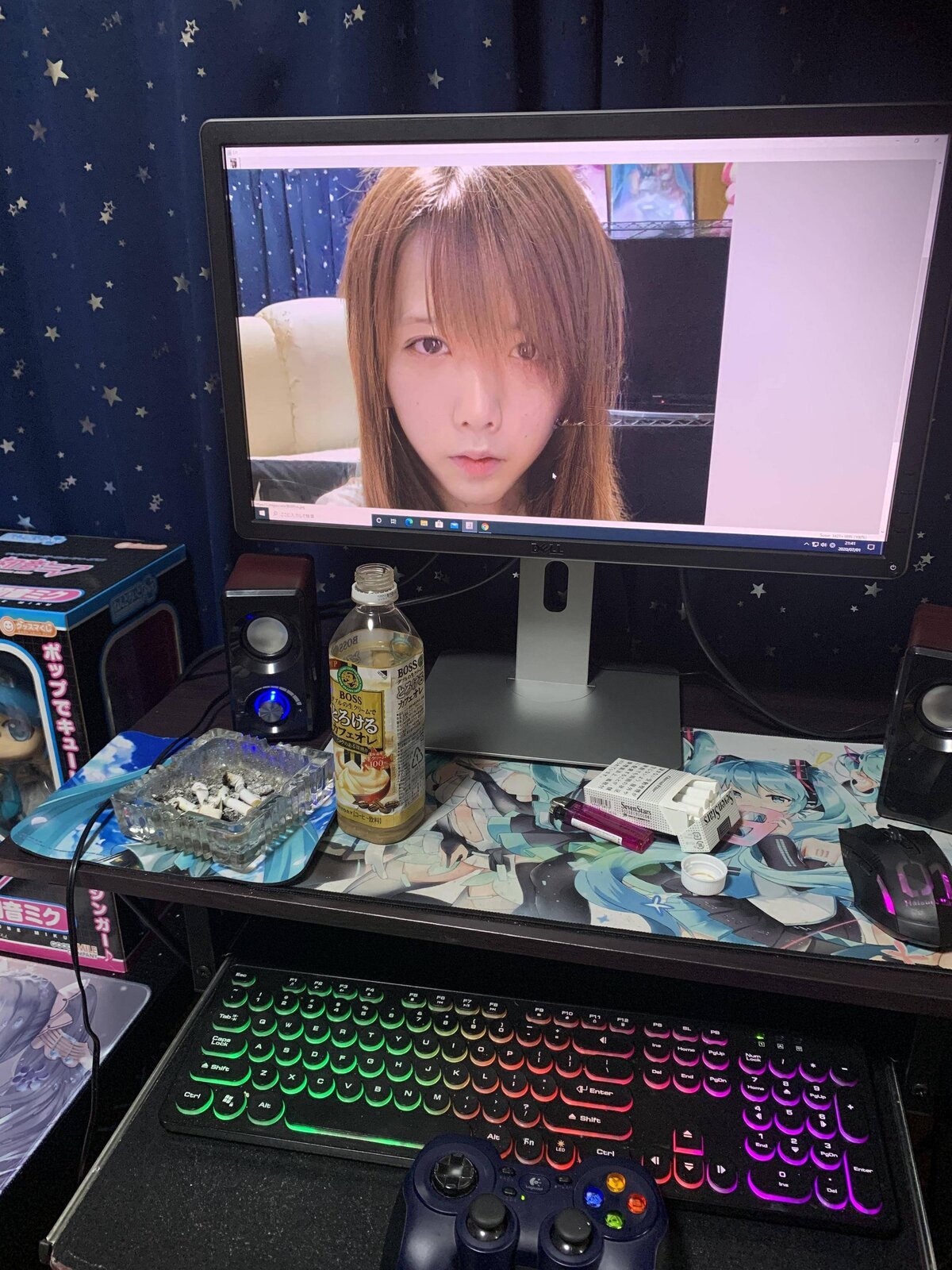 画像 一人暮らしオッさんのパソコン周りwww ２ch トピックス 速報まとめたよ