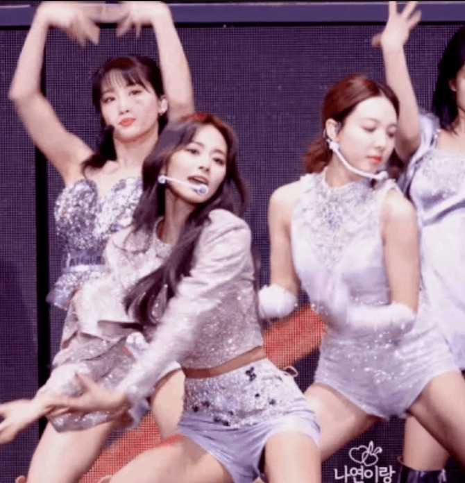 af3309a1910db1355d153f5a10e188f4