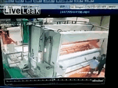 閲覧注意 ヒェッ となる工場の事故gif 閲覧注意 ヒェッ となる工場の事故gif