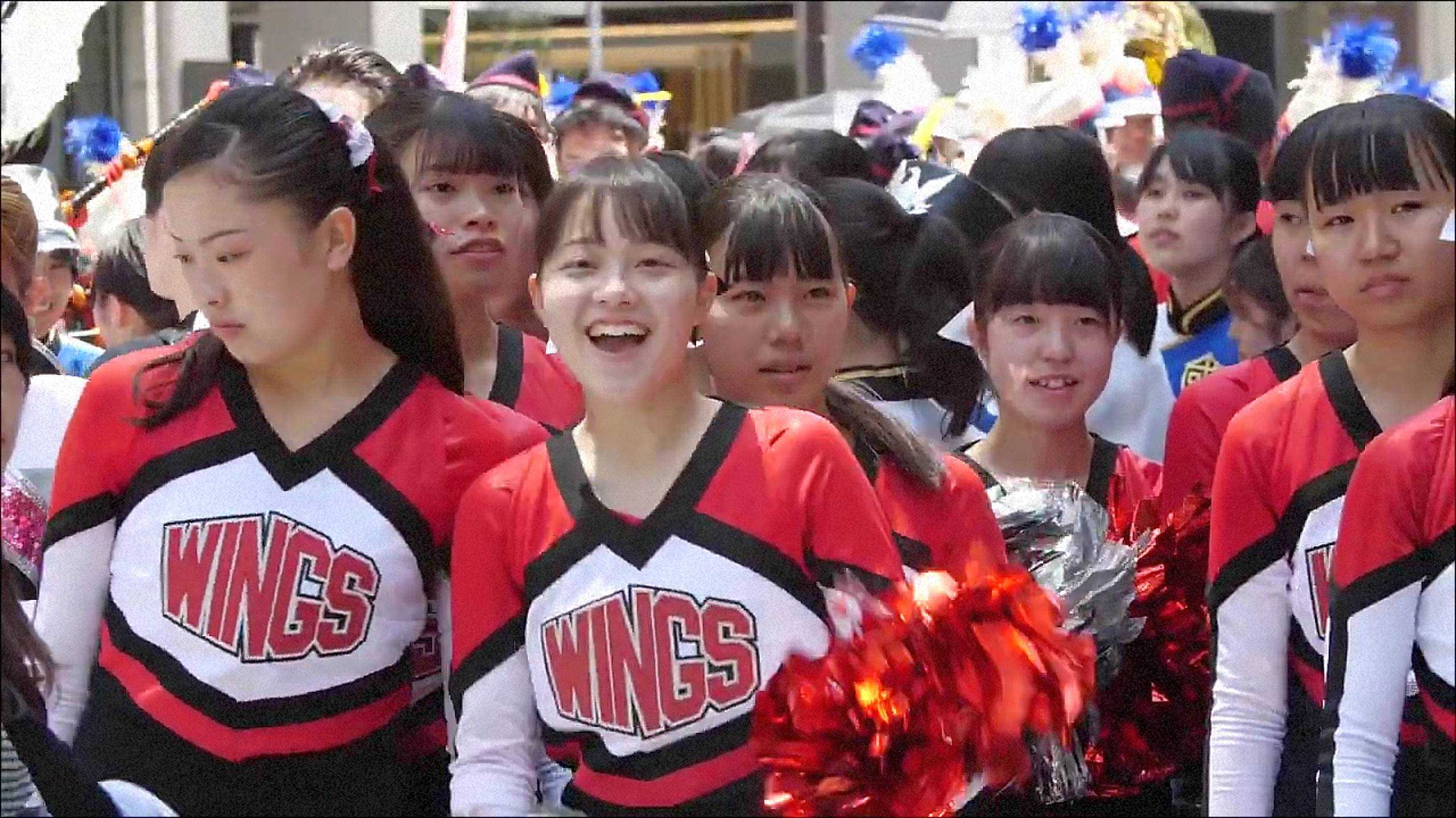 かわいいお顔！！ 常磐大学高等学校チアガールがミニスカートでダンス、処女の秘密の花園スカー …