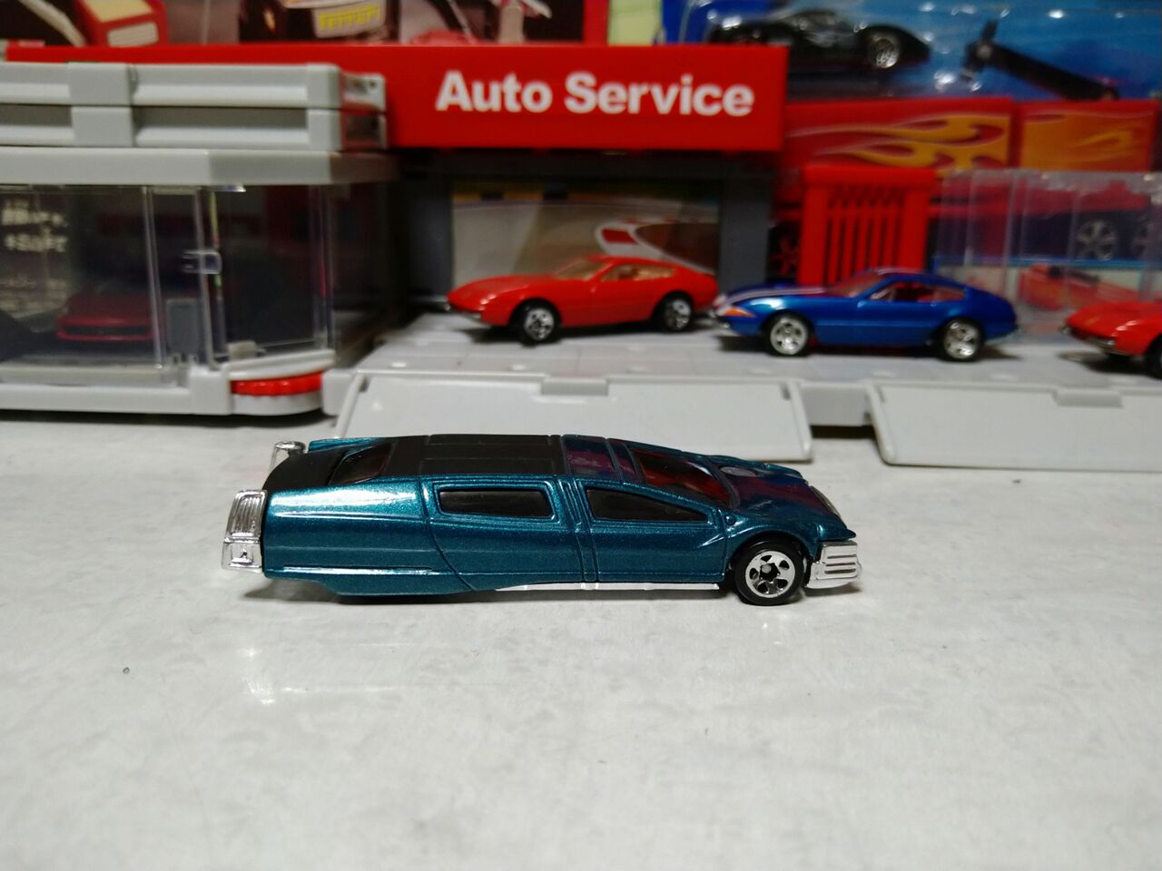 こんなクルマで乗りつけたい ホットウィールsetinel400limo ミニカーのblog こんなクルマで乗りつけたい ホットウィールsetinel400limo ミニカーのblog