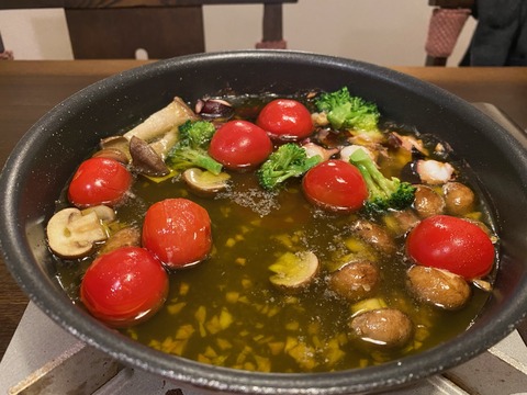 34E8A215-8017-42D9-A669-650CEEF8DDAD