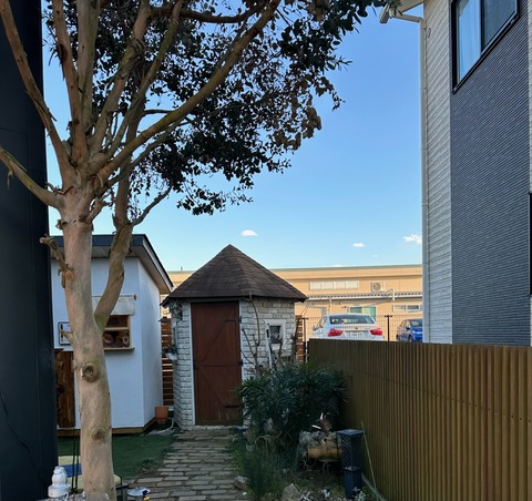 DD08E158-3517-4527-8C8E-8423D3BF59B8