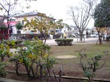 船橋市本町4丁目・旧々市役所跡公園-20041219-1318-DSC02430