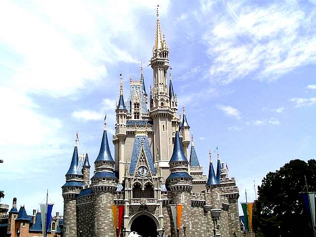 東京ディズニーランドのシンデレラ城改装 1 ビビット06part1 東京ディズニーランドのシンデレラ城改装 1 ビビット06part1