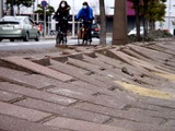 20110320_東日本大震災_幕張新都心_歩道_NTT回線_1221_DSC08194