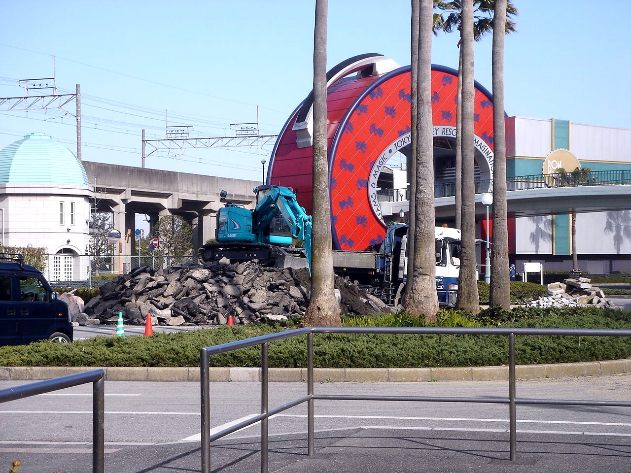東北地方太平洋沖地震 浦安東京ディズニーリゾートの液状化 107 ビビット11part1