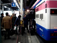 20111227_JR東京駅_八重洲口_正月_帰省_高速バス_2135_DSC06993