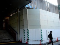 20111006_東日本大震災_JR海浜幕張駅_商業ビル_解体_1626_DSC07311