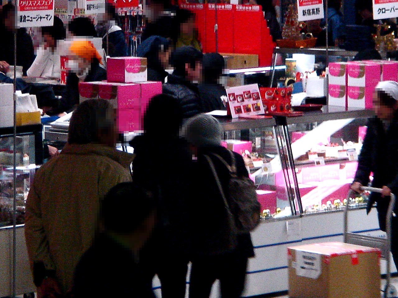 ハッピークリスマス11 船橋駅東武百貨店前のクリスマスケーキ販売 35 ビビット11part2