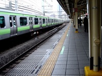 20080327_JR東日本_JR山手線_緑色の車体_0936_DSC04776