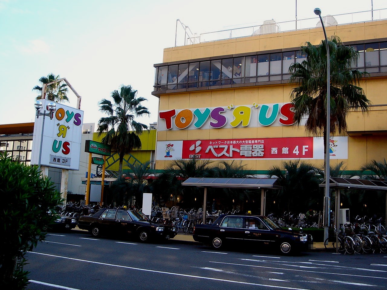 東京ベイ船橋ビビット20132012 ららぽーとTOKYOBAYは30周年ららぽーとTOKYOBAY西館